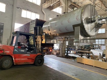 英國客戶定購ZKG-10000型真空耙式干燥機（導熱油加熱型成套生產線）